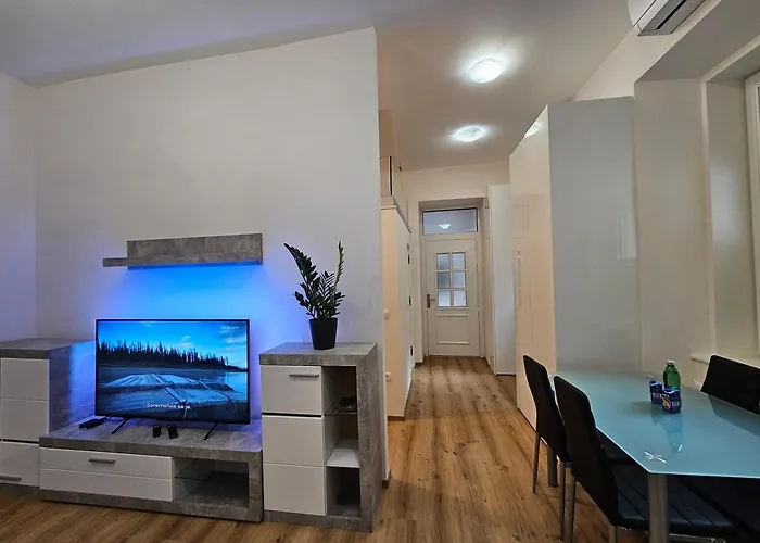 Studio Apartment Sviti Touras By Town Hall