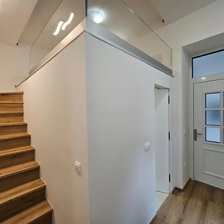 Studio Apartment Sviti Touras By Town Hall Ljubljana Exterior photo